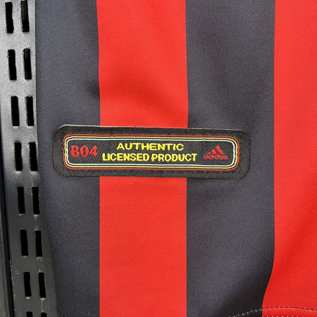 Camisola Retrô Bayer Leverkusen 2000/01 3