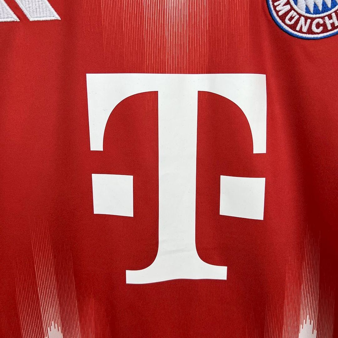 Camisola Bayern de Munique Home 2025/26 4