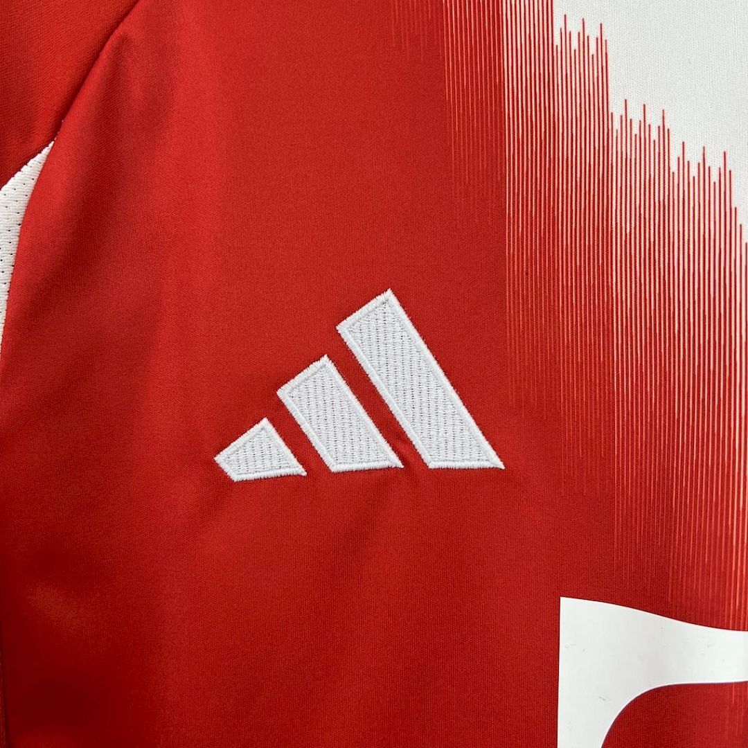 Camisola Bayern de Munique Home 2025/26 6