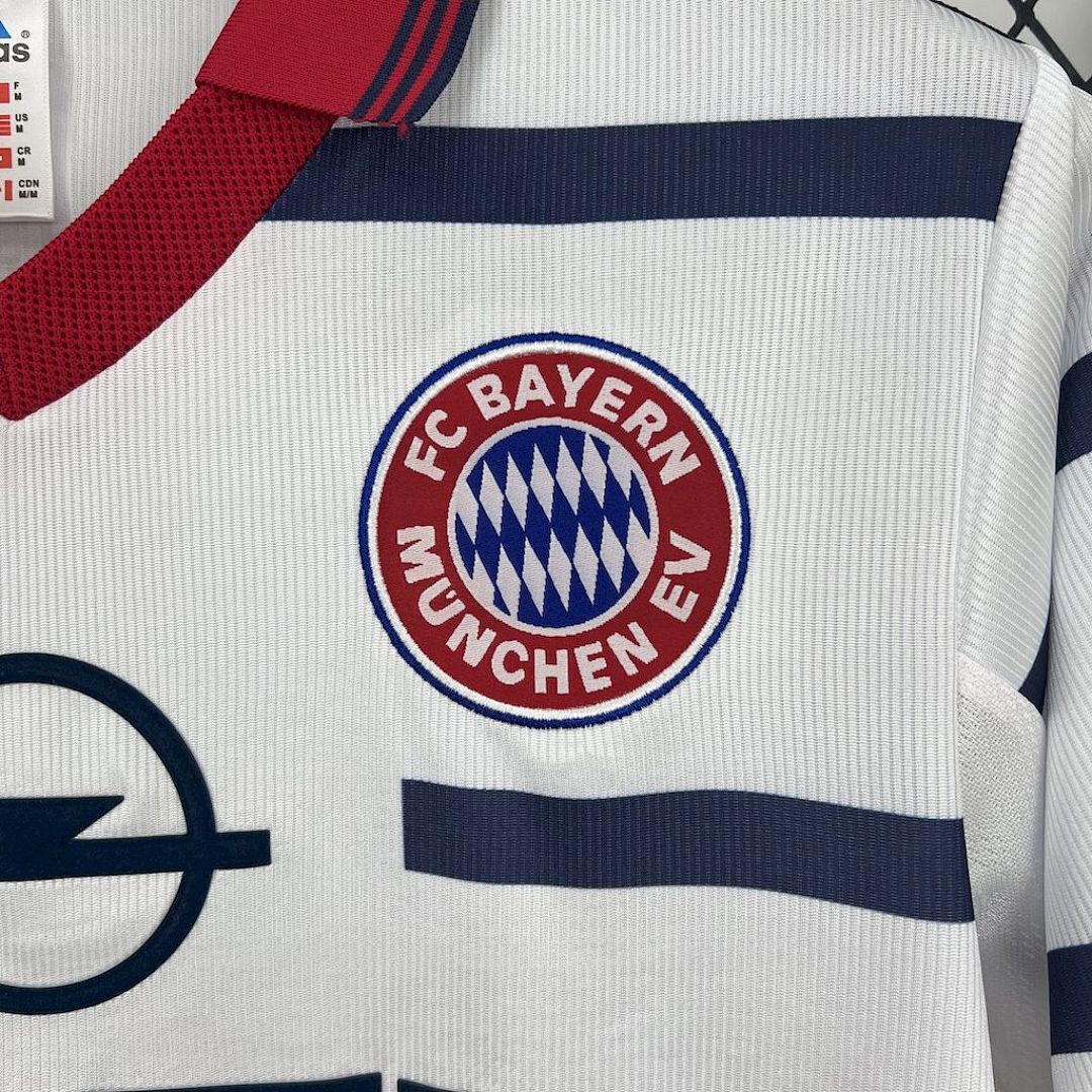 Camisola Retrô Bayern de Munique 1998/00 6