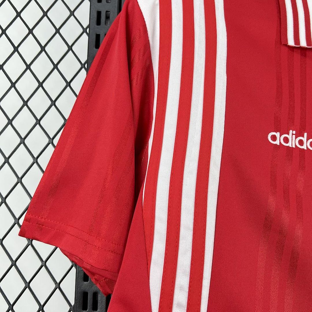 Camisola Retrô Benfica 1997/98 8