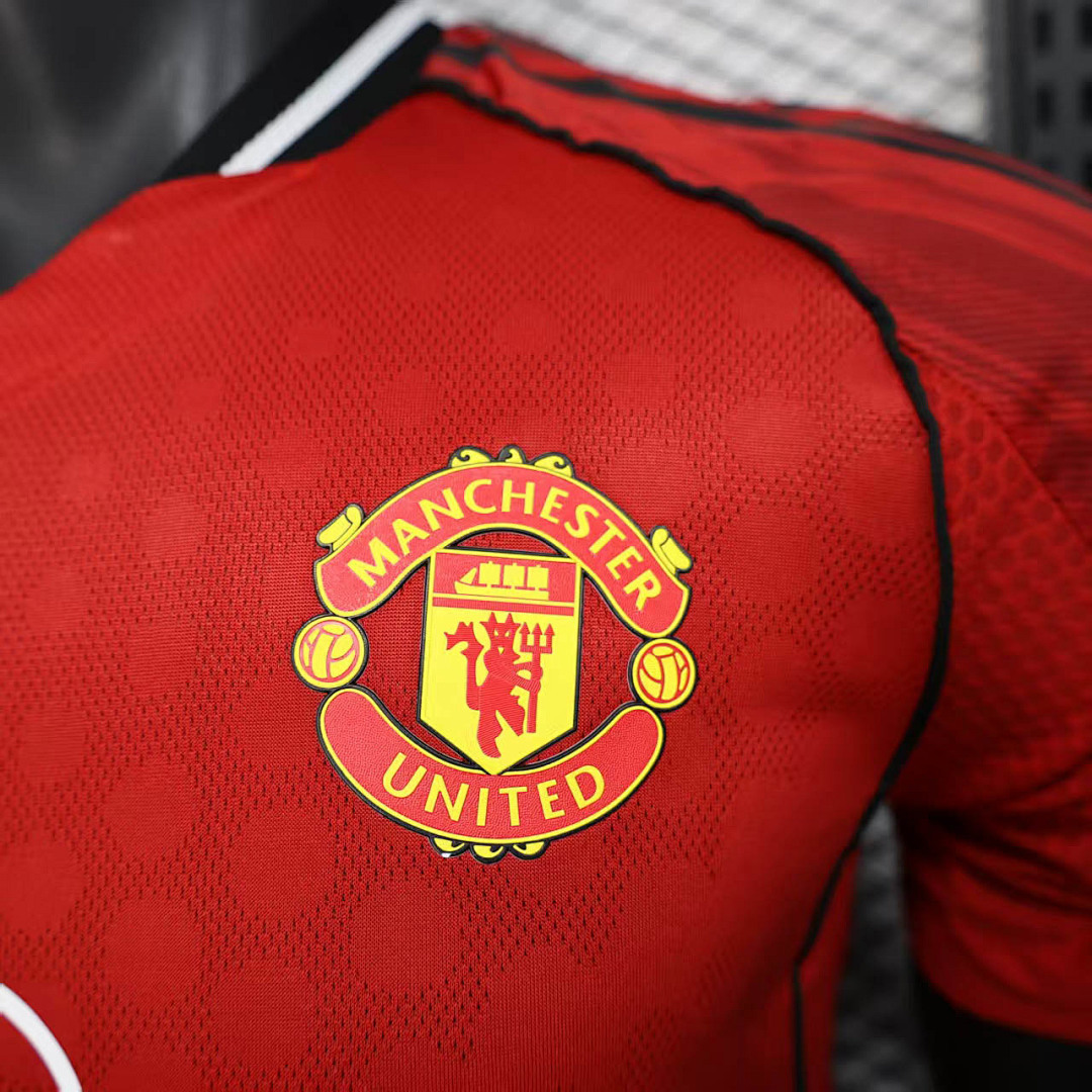 Camisola Manchester United Player Home 2025/26 4