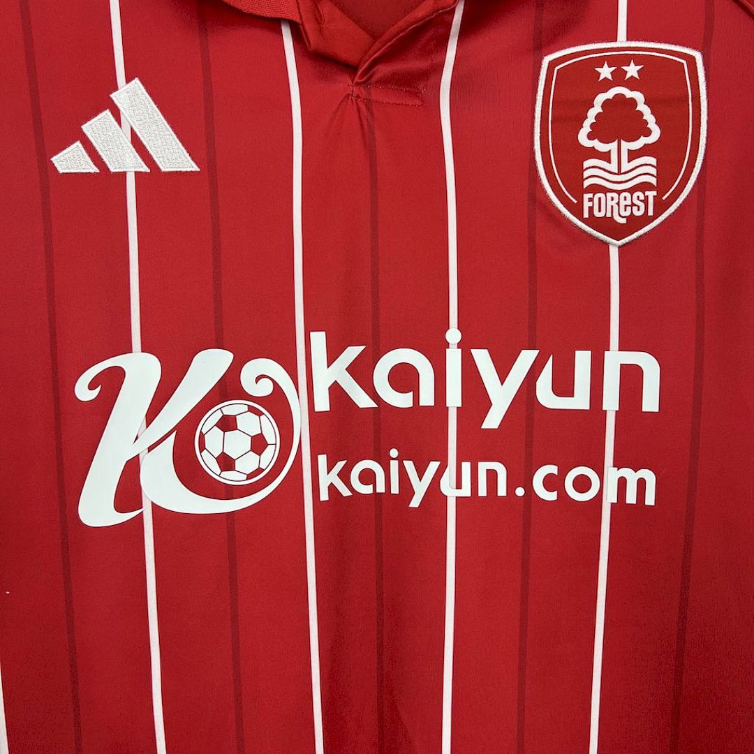 Camisola Nottingham Forest Home 2025/26 3