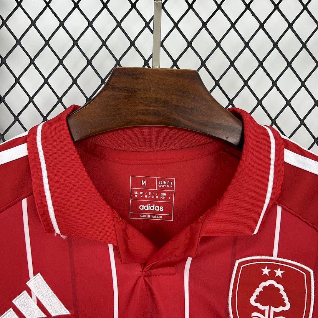 Camisola Nottingham Forest Home 2025/26 6