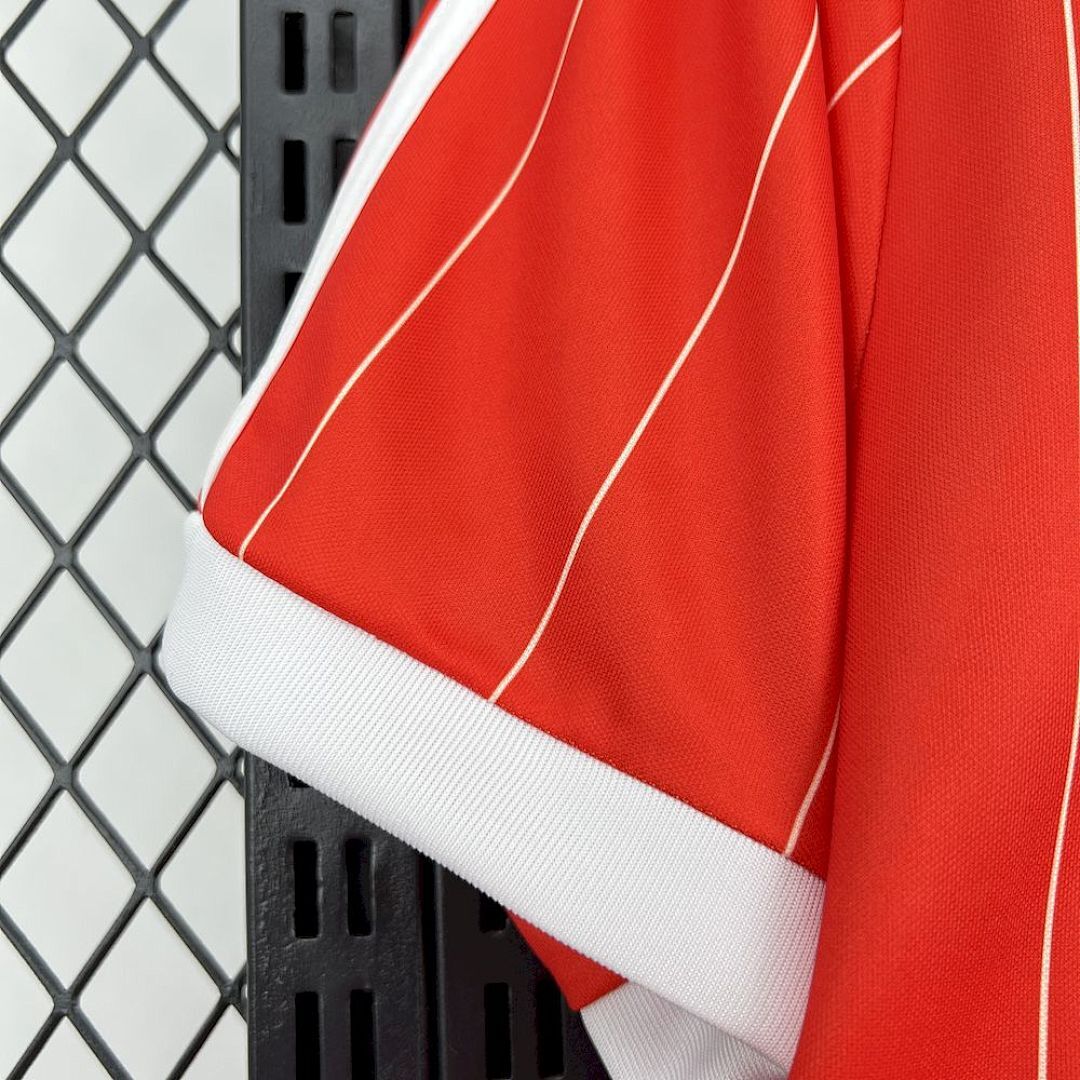Camisola Retrô Nottingham Forest 1982/84 6