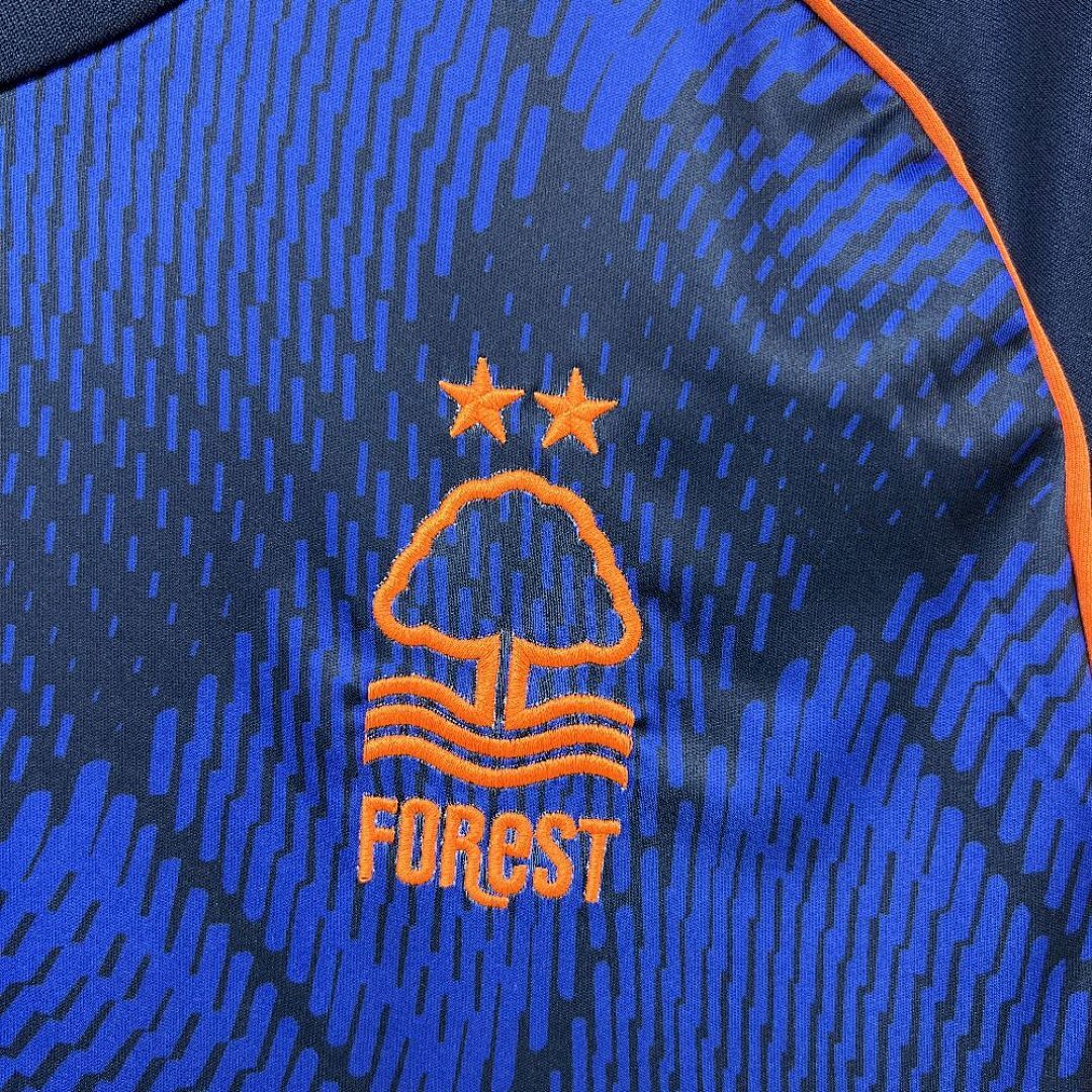 Camisola Nottingham Forest Third 2025/26 6
