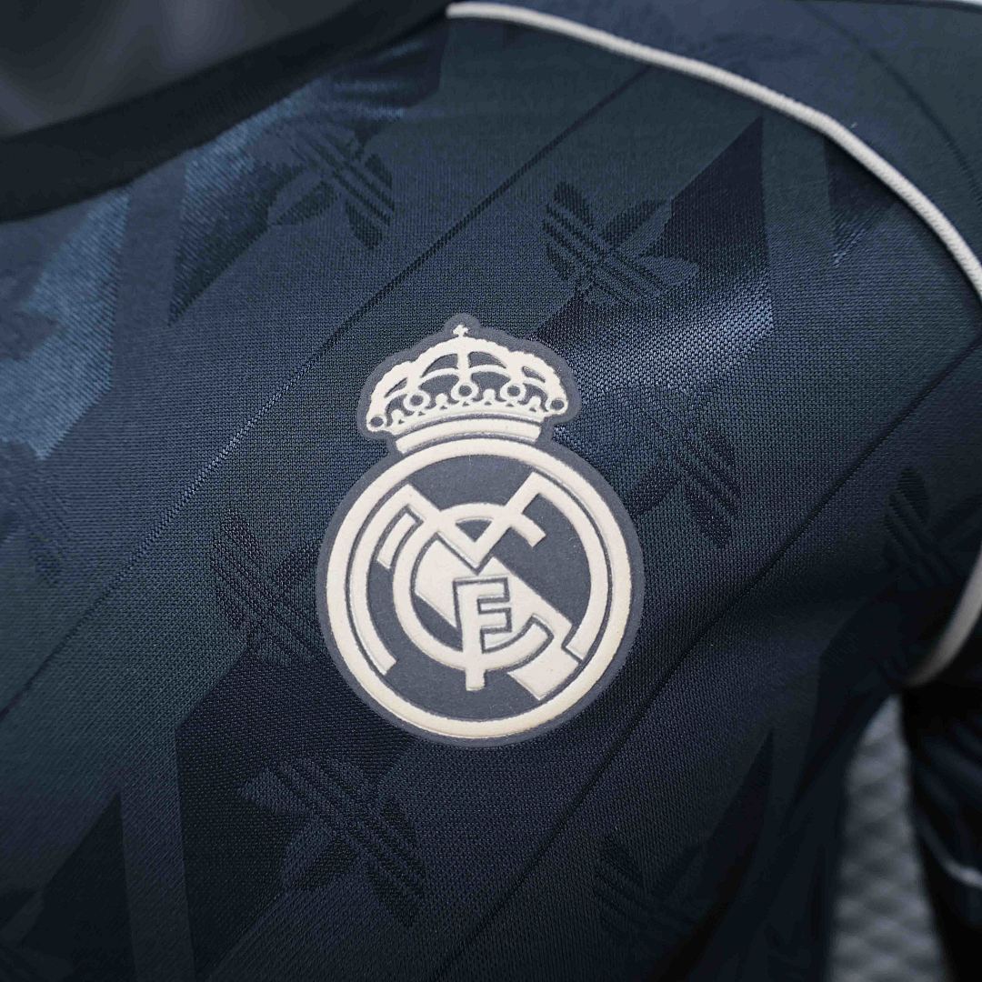 Camisola Retrô Real Madrid 2