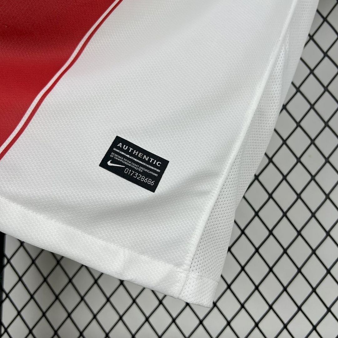 Camisola Retrô Portugal Away 2010 3