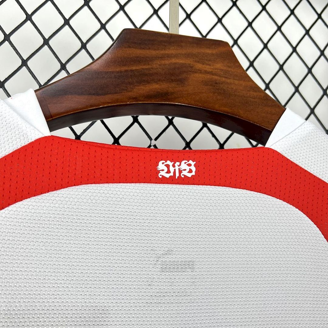 Camisola Retrô VfB Stuttgart 2006/07 3