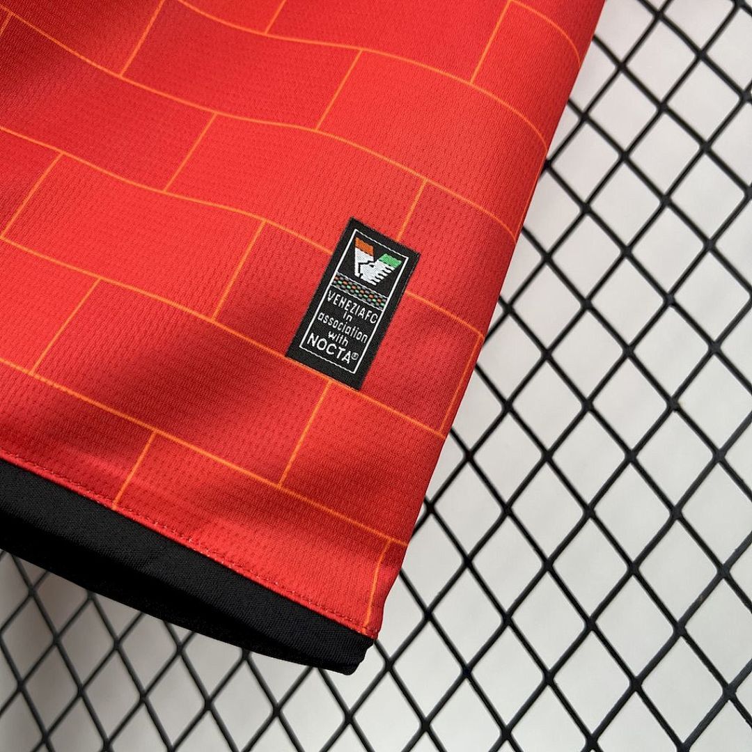 Camisola Venezia FC Edição Especial 2025/26 3