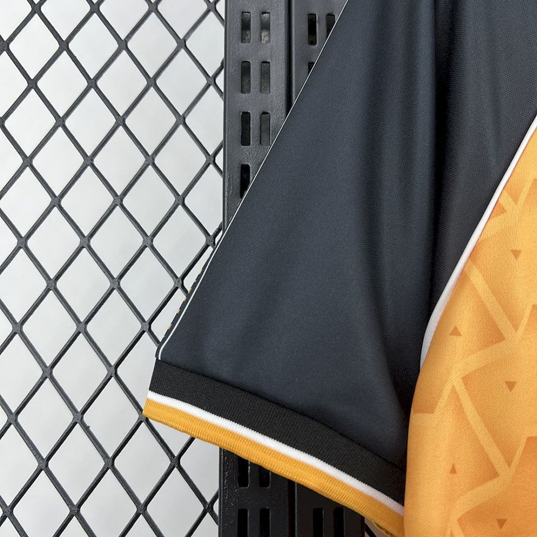 Camisola Retrô Wolverhampton Wanderers 1996/98 6