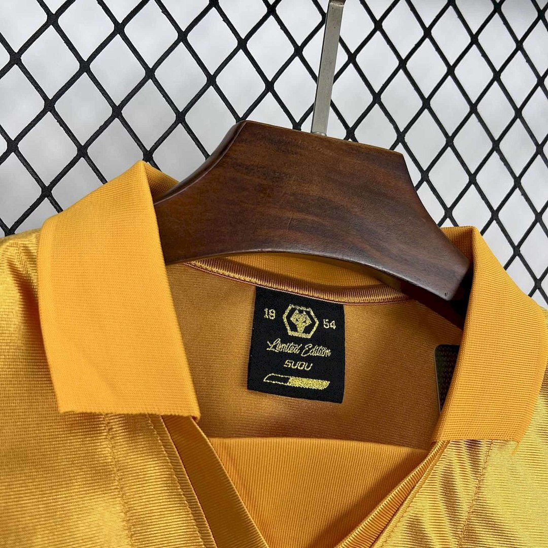 Camisola Wolverhampton Edição Especial 2026/27 2