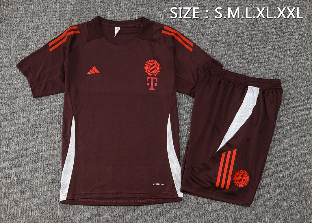 Fato de Treino Bayern Munich 2026/27 9