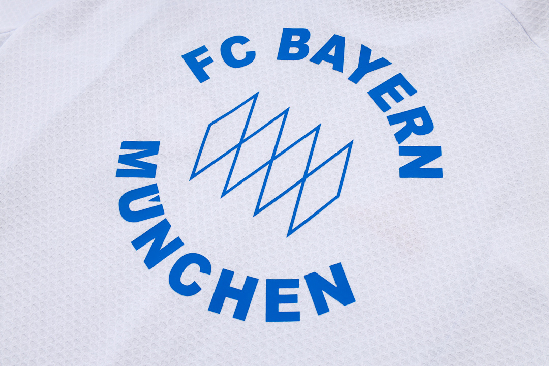 Fato de Treino Bayern Munich 2026/27 — Branco 6