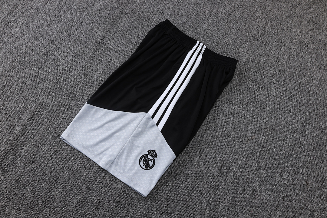 Fato de Treino Real Madrid 2026/27 — Preto 3